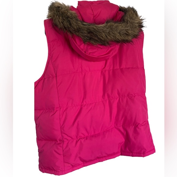 💕Women’s GAP puffer vest - Picture 3 of 5